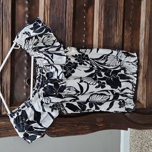 Super cute Satin top